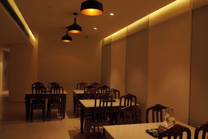 Dining 63 of 72