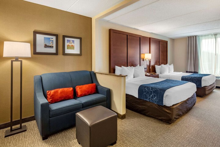 1 King Bed Suite (10 of 29)