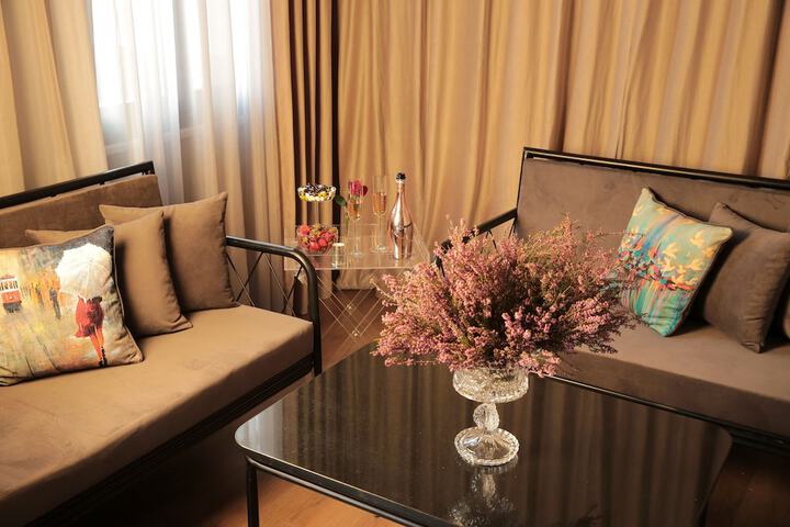 Room 34 of 93