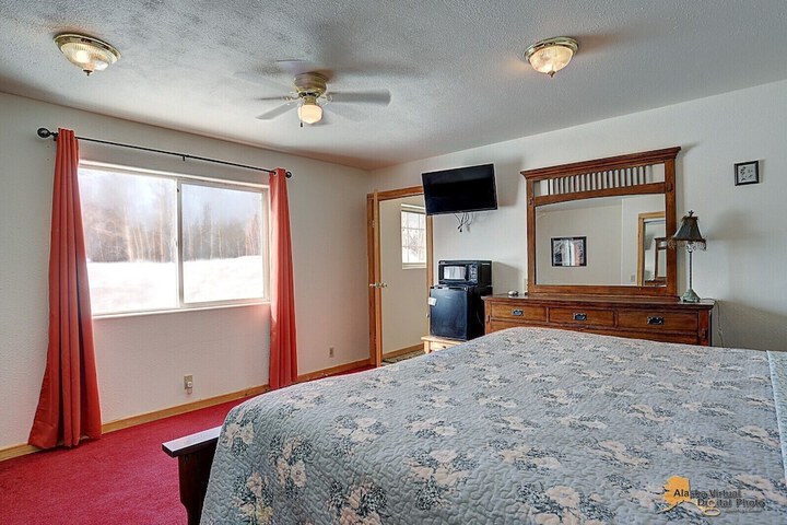 Room 33 of 117