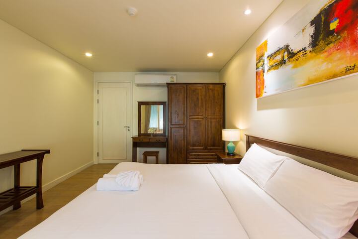 Room 8 of 38