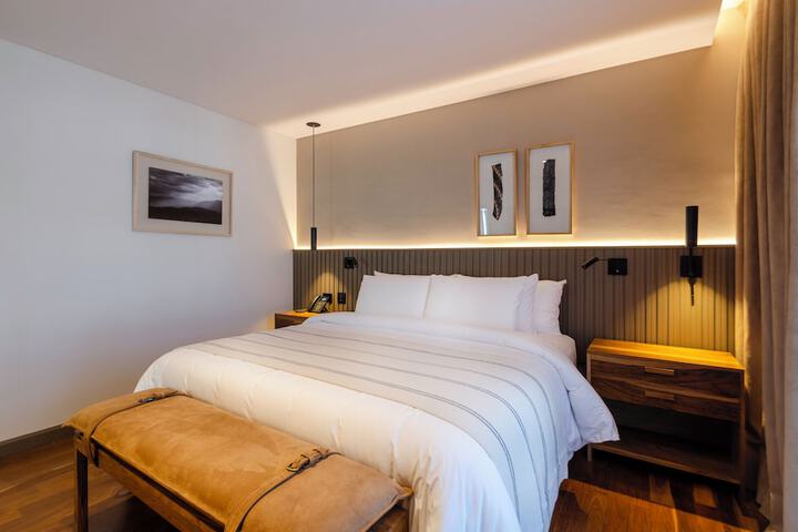 Room 18 of 32