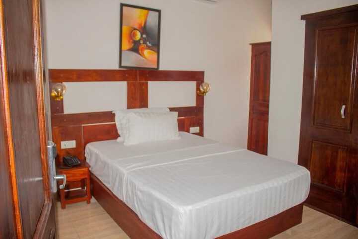 Room 7 of 23