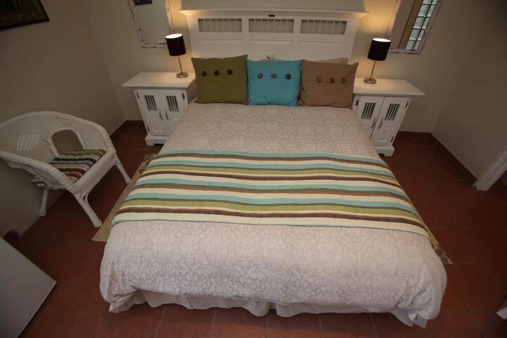 Room 11 of 25