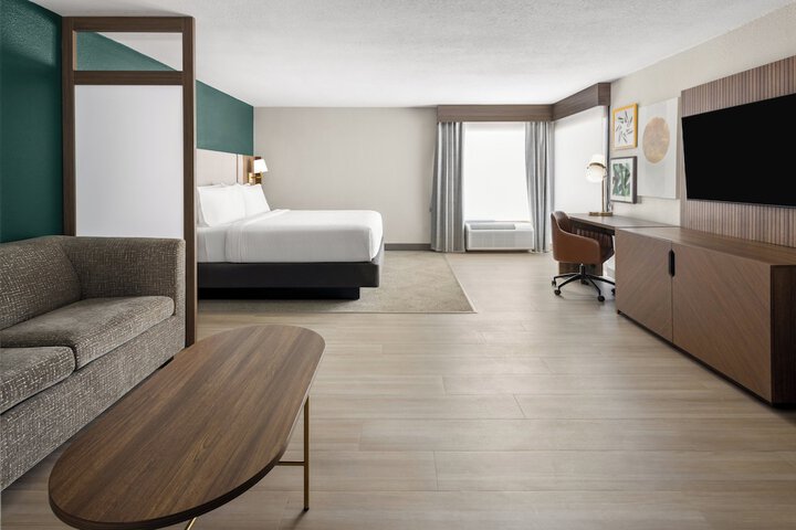 Room 30 of 70