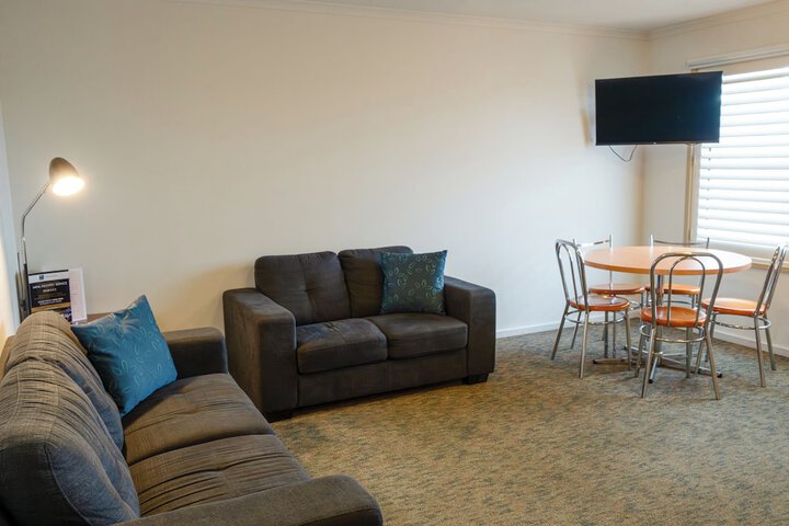 Room 31 of 65