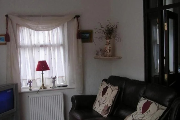 Room 4 of 14