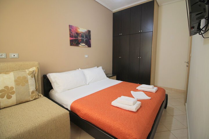 Room 32 of 58