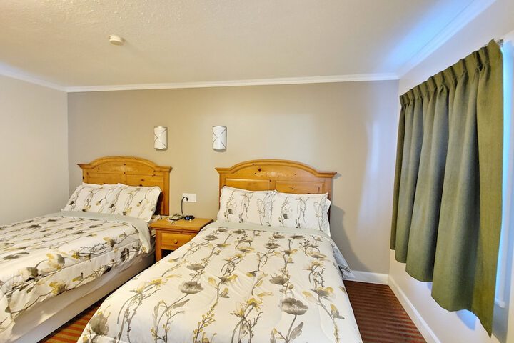 Room 48 of 181