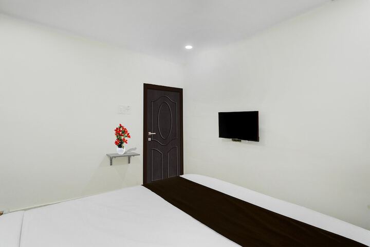 Room 14 of 25