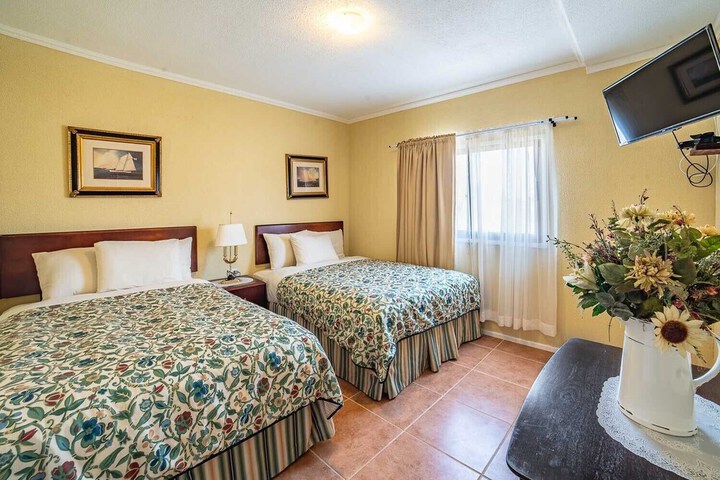 Room 9 of 48