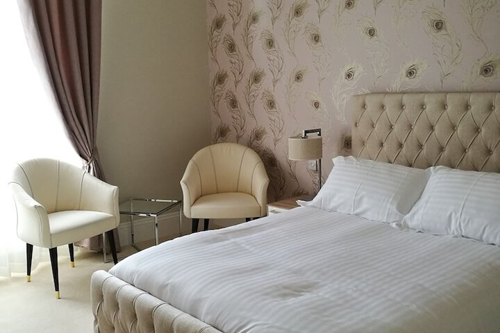 Room 49 of 118
