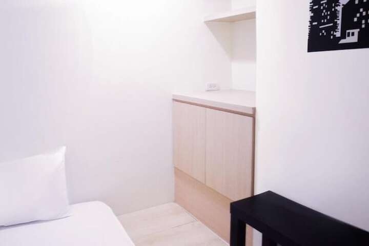 Room 27 of 44