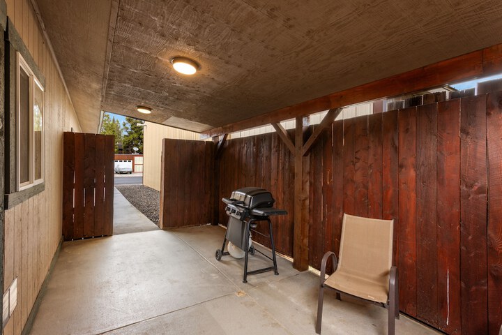 Property Grounds 31 of 37