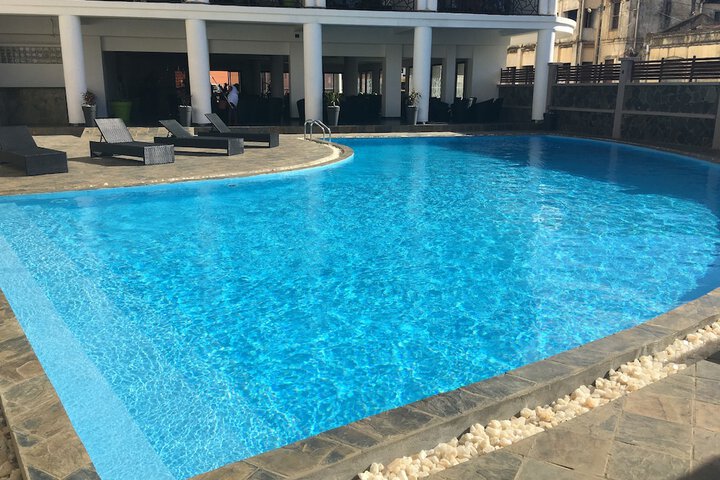 Pool 60 of 90