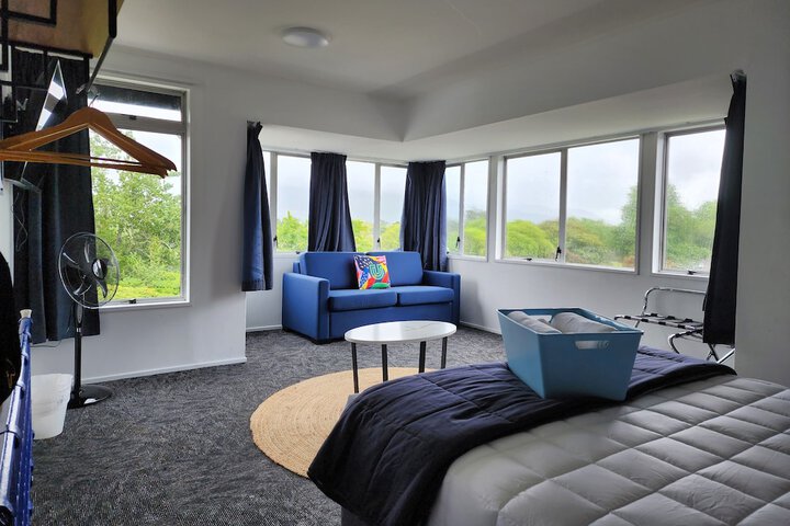 Room 51 of 165