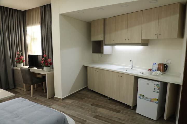 Room 21 of 36