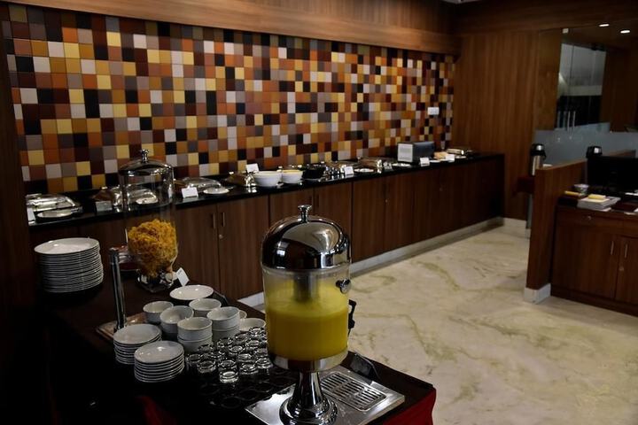 Breakfast/Coffee Service 15 of 22
