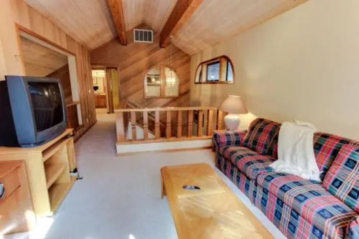 Room 3 of 18