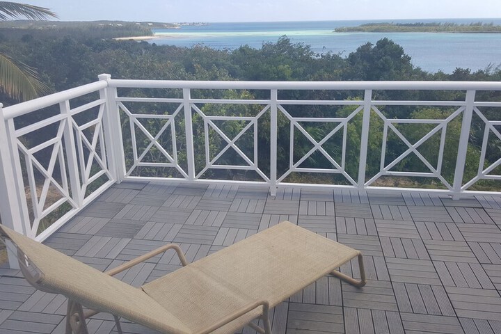 Sundeck 18 of 27