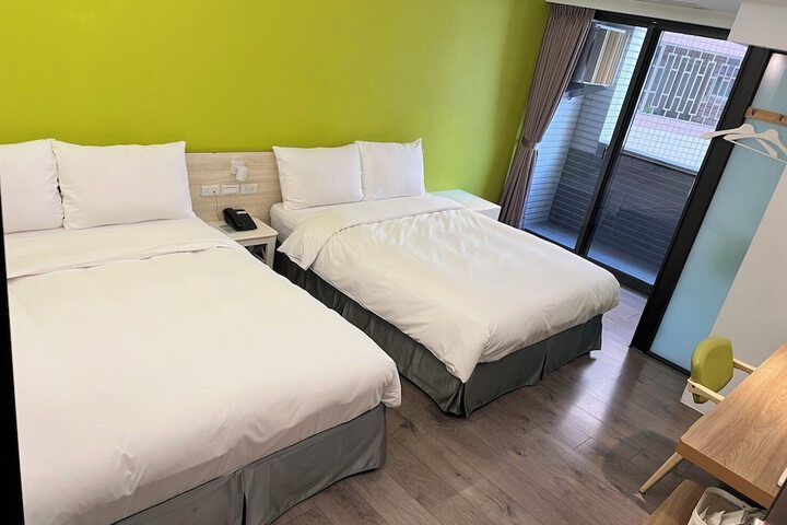 Room 36 of 94
