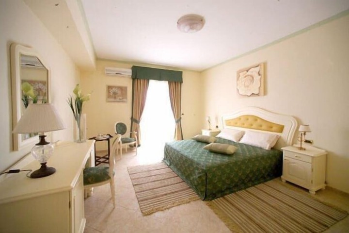 Room 7 of 53
