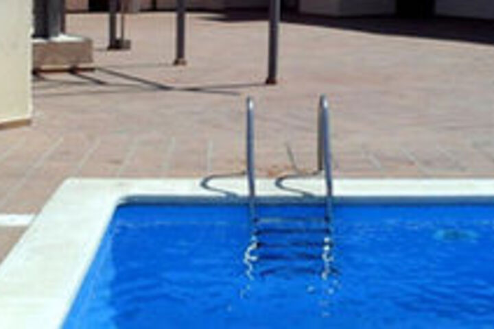 Pool 275 of 309
