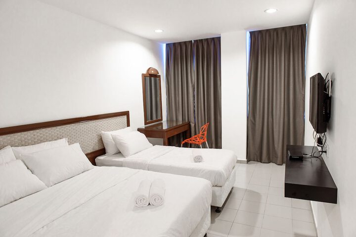 Room 8 of 41