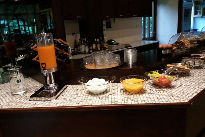 Dining 21 of 40