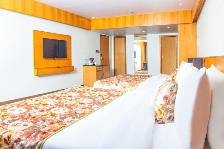 Room 18 of 37