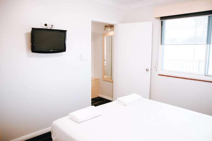 Room 65 of 92