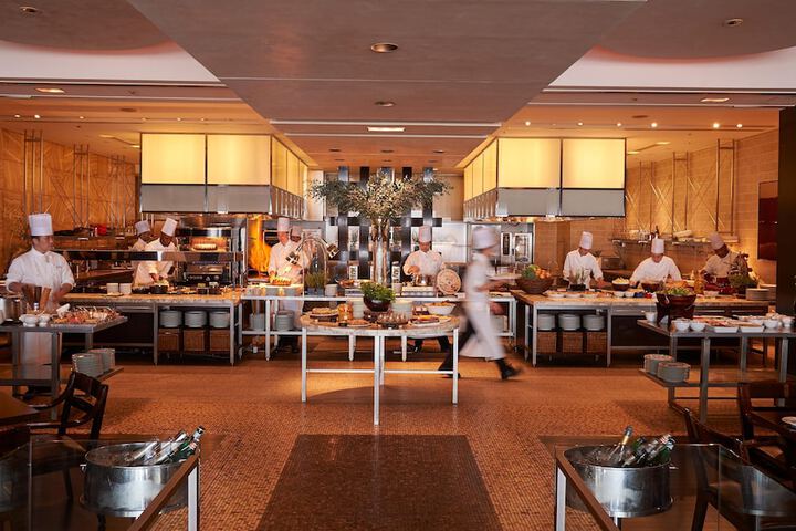 Dining 155 of 216