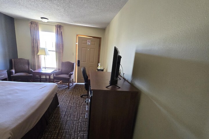 Room 9 of 79