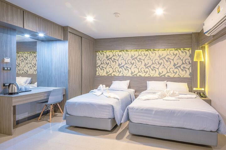 Room 19 of 40