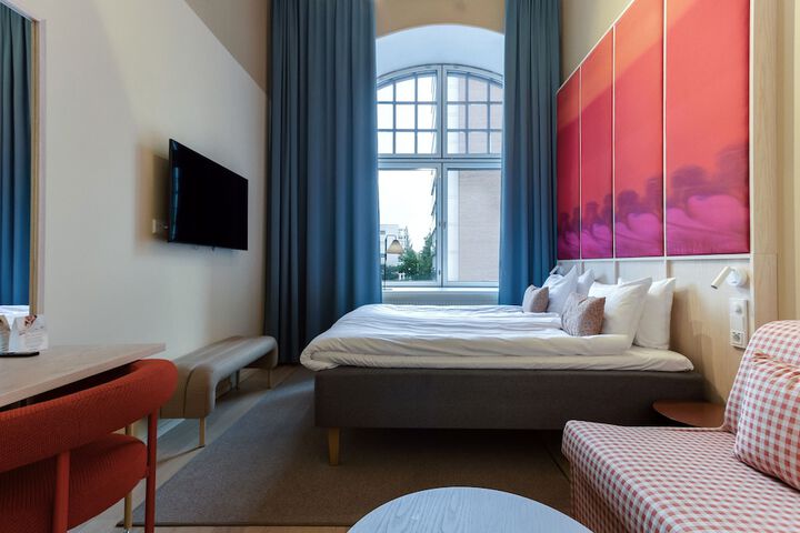 Room 21 of 69