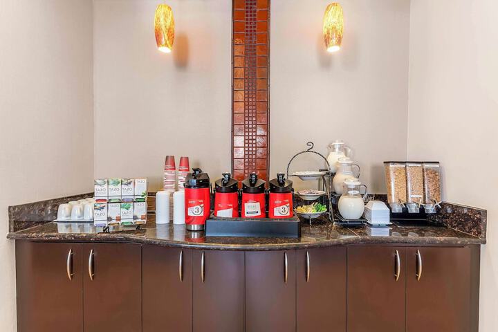 Breakfast area