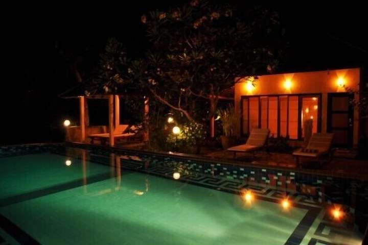 Pool 22 of 37