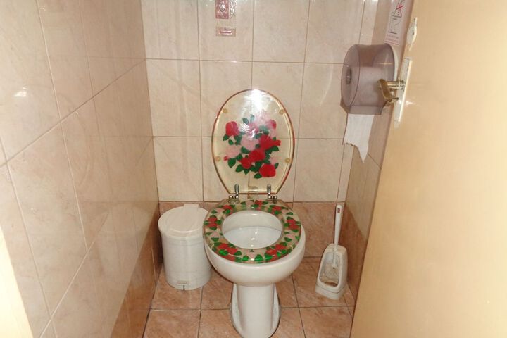 Room 16 of 21