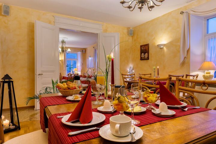 Breakfast area