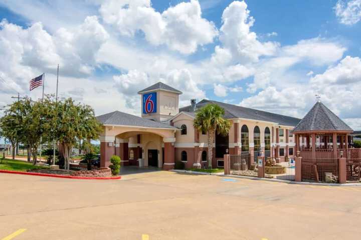 Hotel 56 of 58