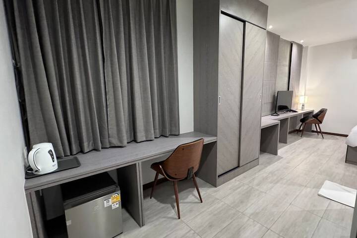 Room 8 of 44