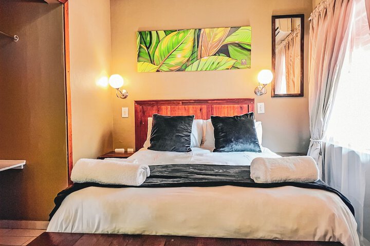 Room 11 of 34