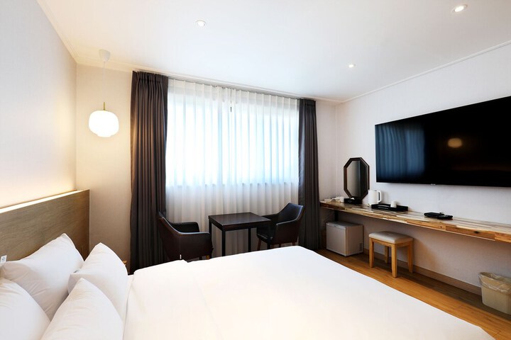 Room 21 of 30