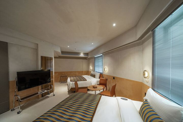 Room 85 of 199