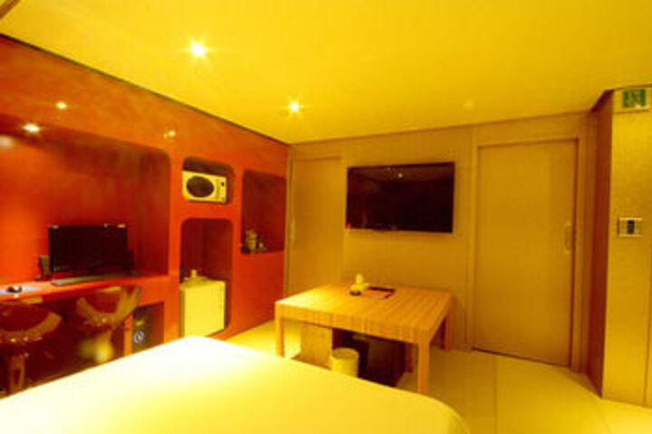 Room 18 of 78
