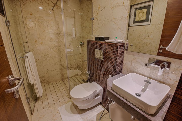 Room 19 of 28