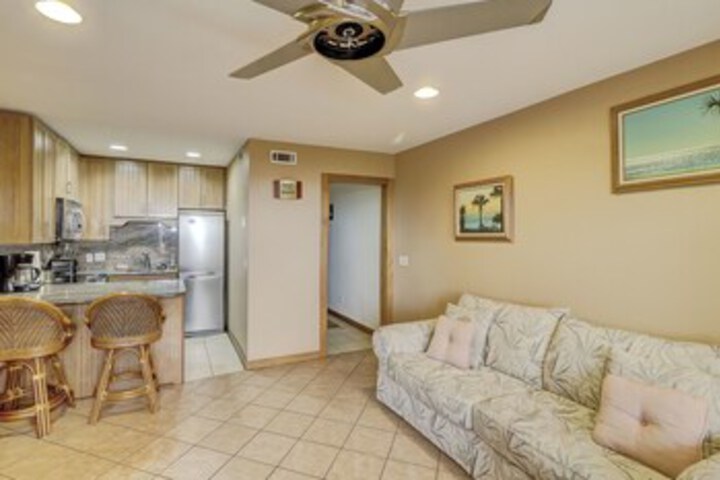 Room 11 of 24