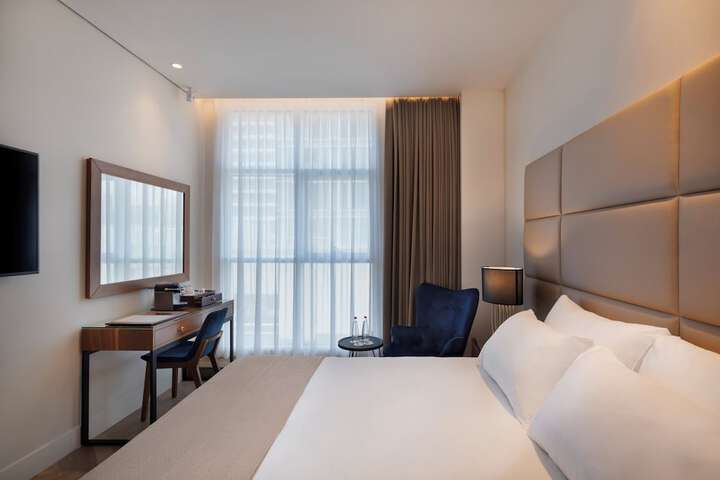 Room 15 of 53