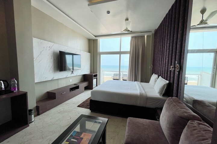 Room 19 of 100