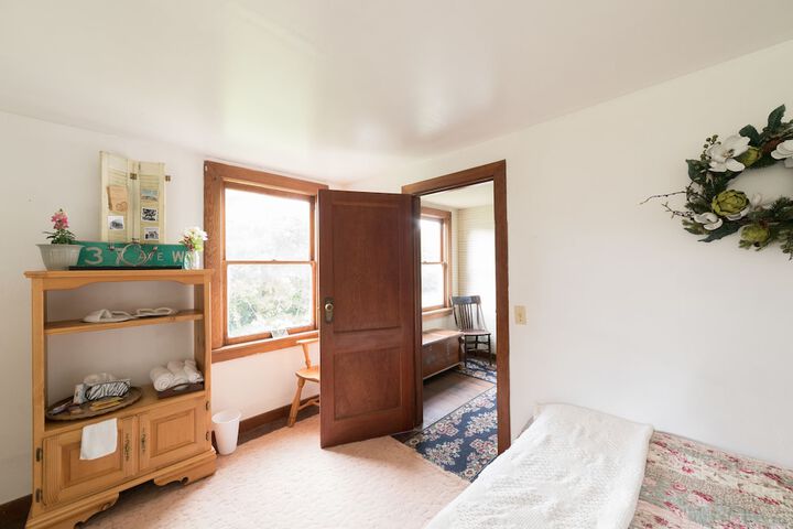 Room 8 of 61